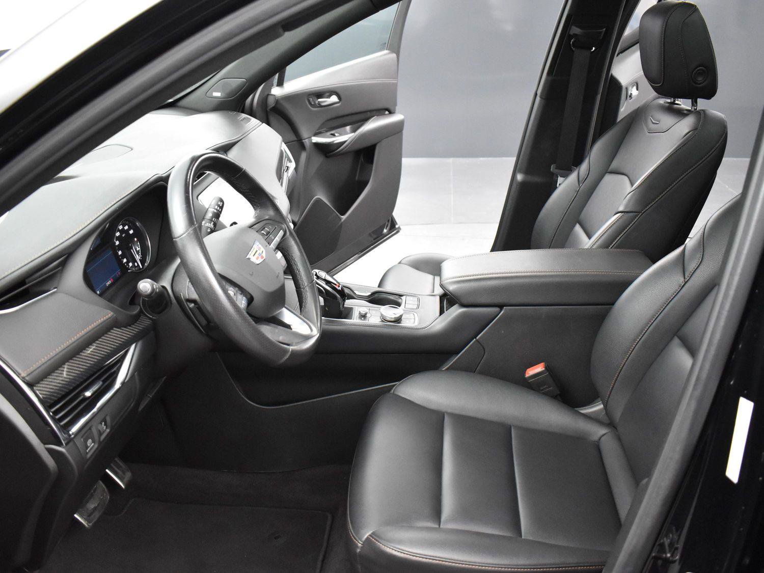 Used 2023 Cadillac XT4 Sport w/ Driver Assist Package image 13