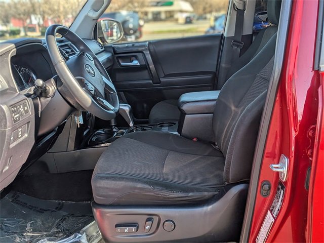 Used 2020 Toyota 4Runner 4WD image 14