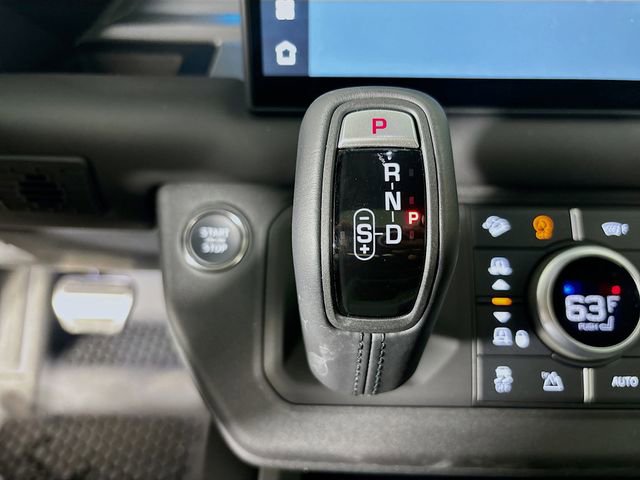 Used 2025 Land Rover Defender 110 Sedona Red Edition image 19