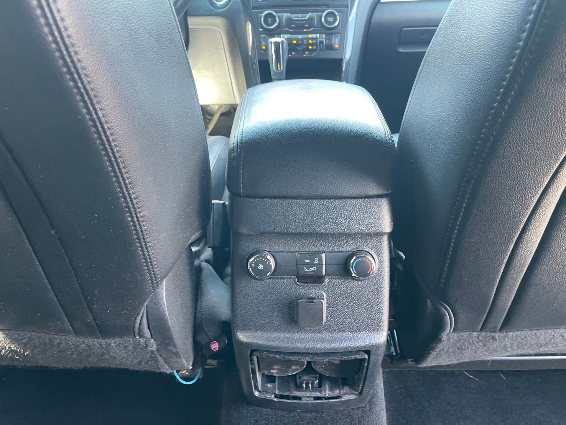 Used 2016 Ford Explorer XLT w/ Equipment Group 202A FWD image 27