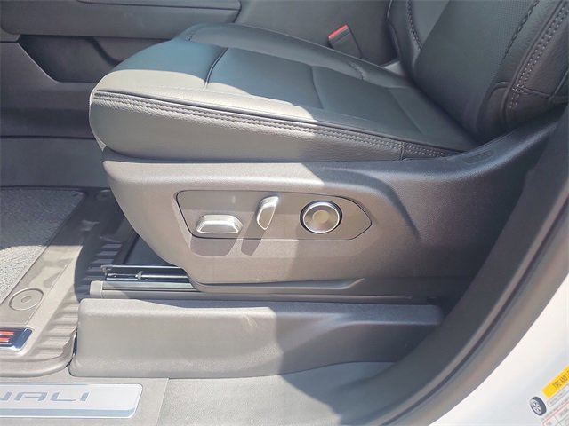 New 2025 GMC Sierra 3500 Denali w/ Denali Reserve Package image 12