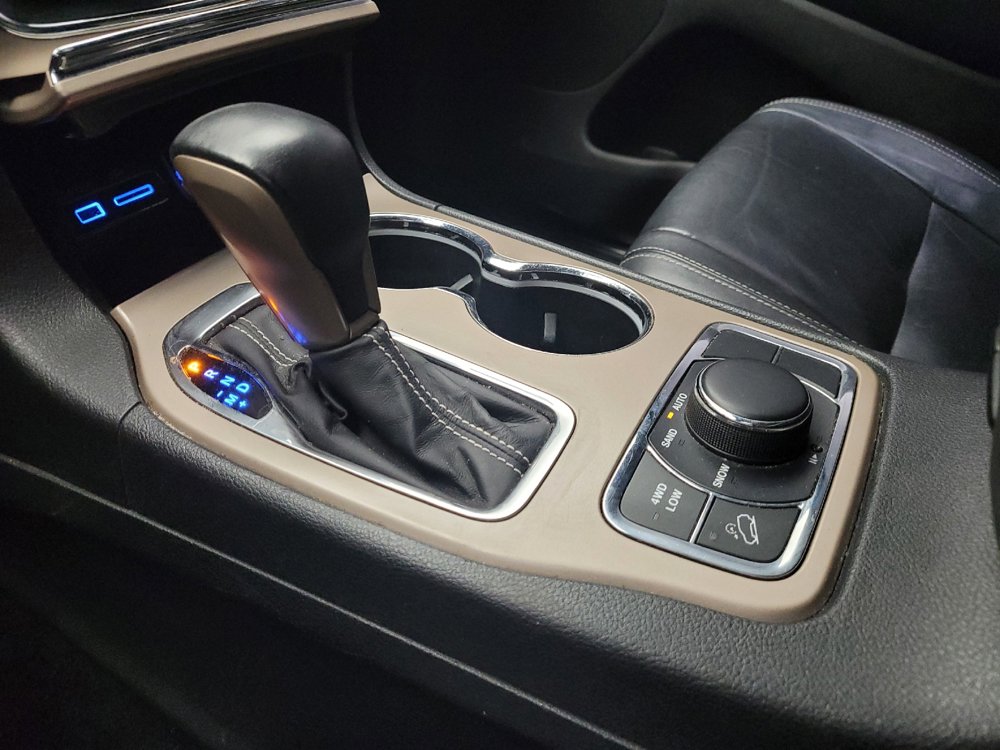 Used 2017 Jeep Grand Cherokee Limited AWD/4WD image 26