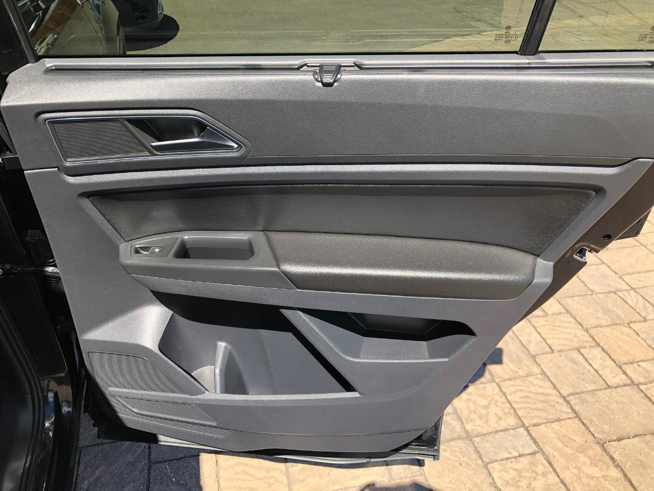 Used 2018 Volkswagen Atlas SEL AWD/4WD image 31