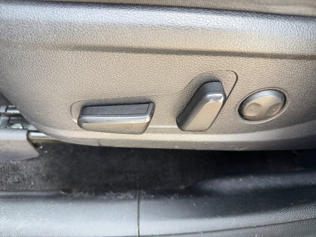 Used 2019 Hyundai Santa Fe SEL AWD/4WD image 13