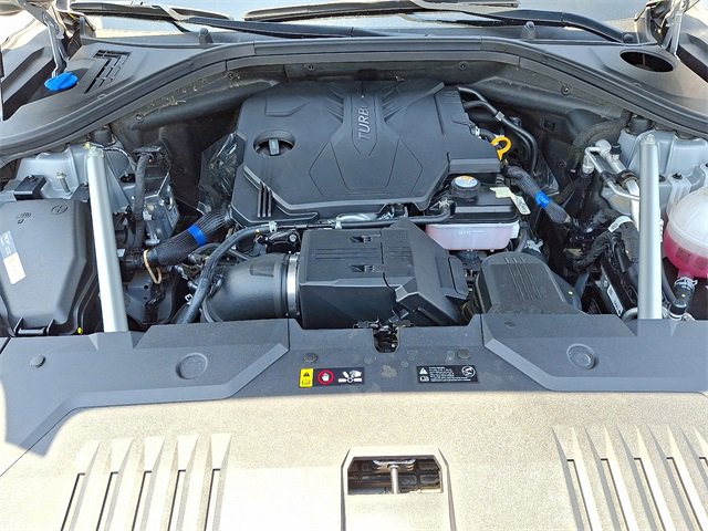 Used 2025 Genesis GV70 2.5T w/ Advanced Package image 28