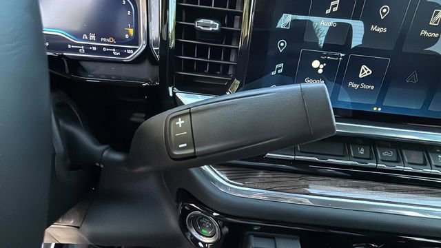 Used 2024 Chevrolet Silverado 2500 LT w/ Convenience Package image 30