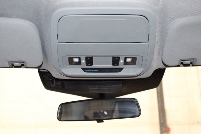 Used 2022 Ford Explorer XLT image 29