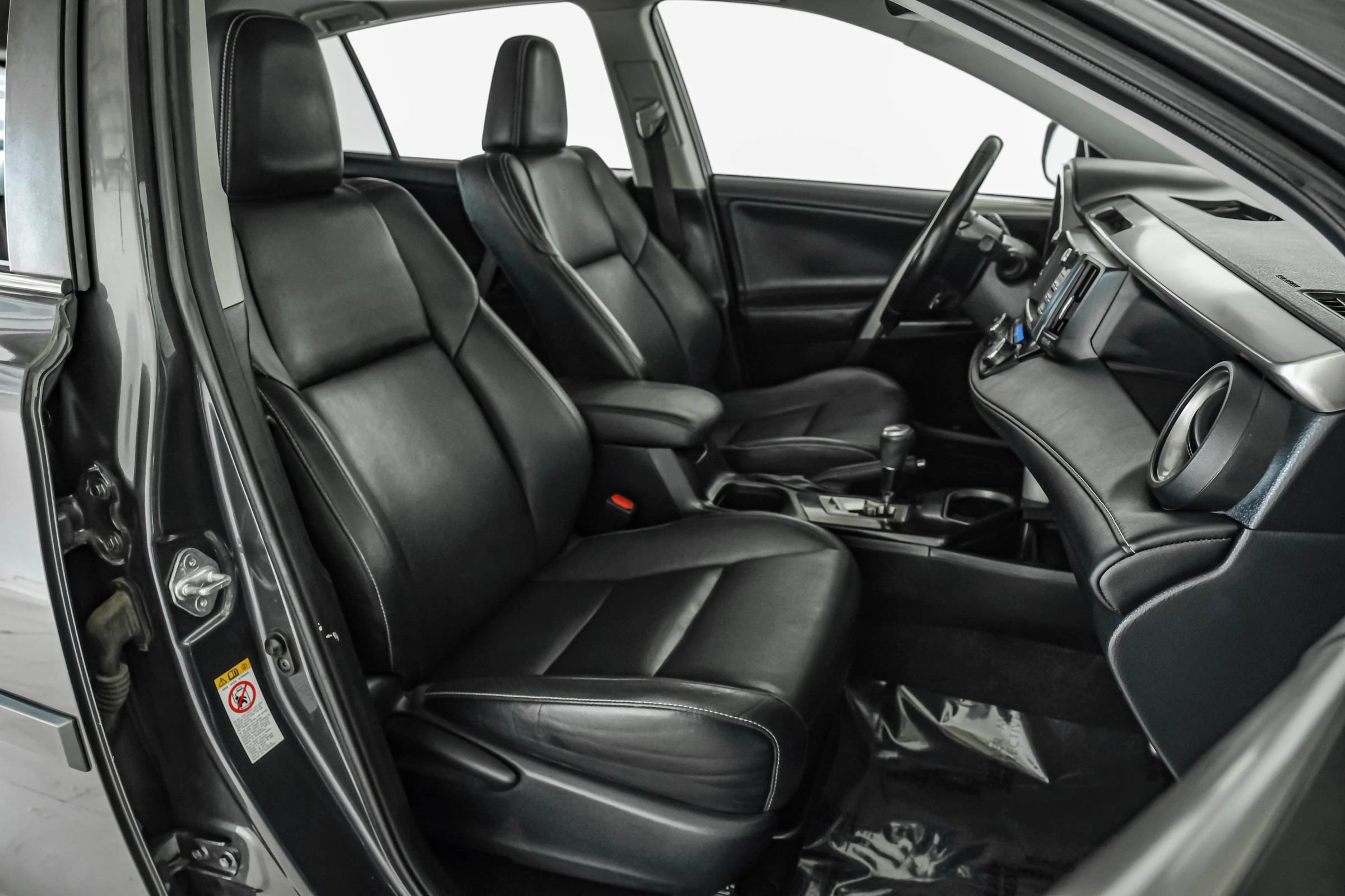 Used 2016 Toyota RAV4 Limited w/ Advanced Technology Package FWD image 30