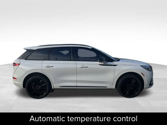 Certified 2023 Lincoln Corsair Reserve w/ Equipment Group 201A image 10