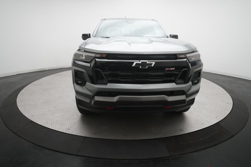 Used 2024 Chevrolet Colorado Z71 w/ Z71 Convenience Package 2 AWD/4WD image 11