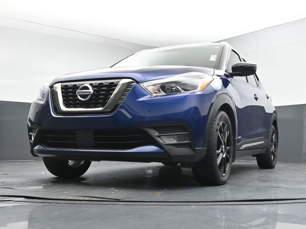 Used 2020 Nissan Kicks SR w/ SR Premium Package FWD image 34