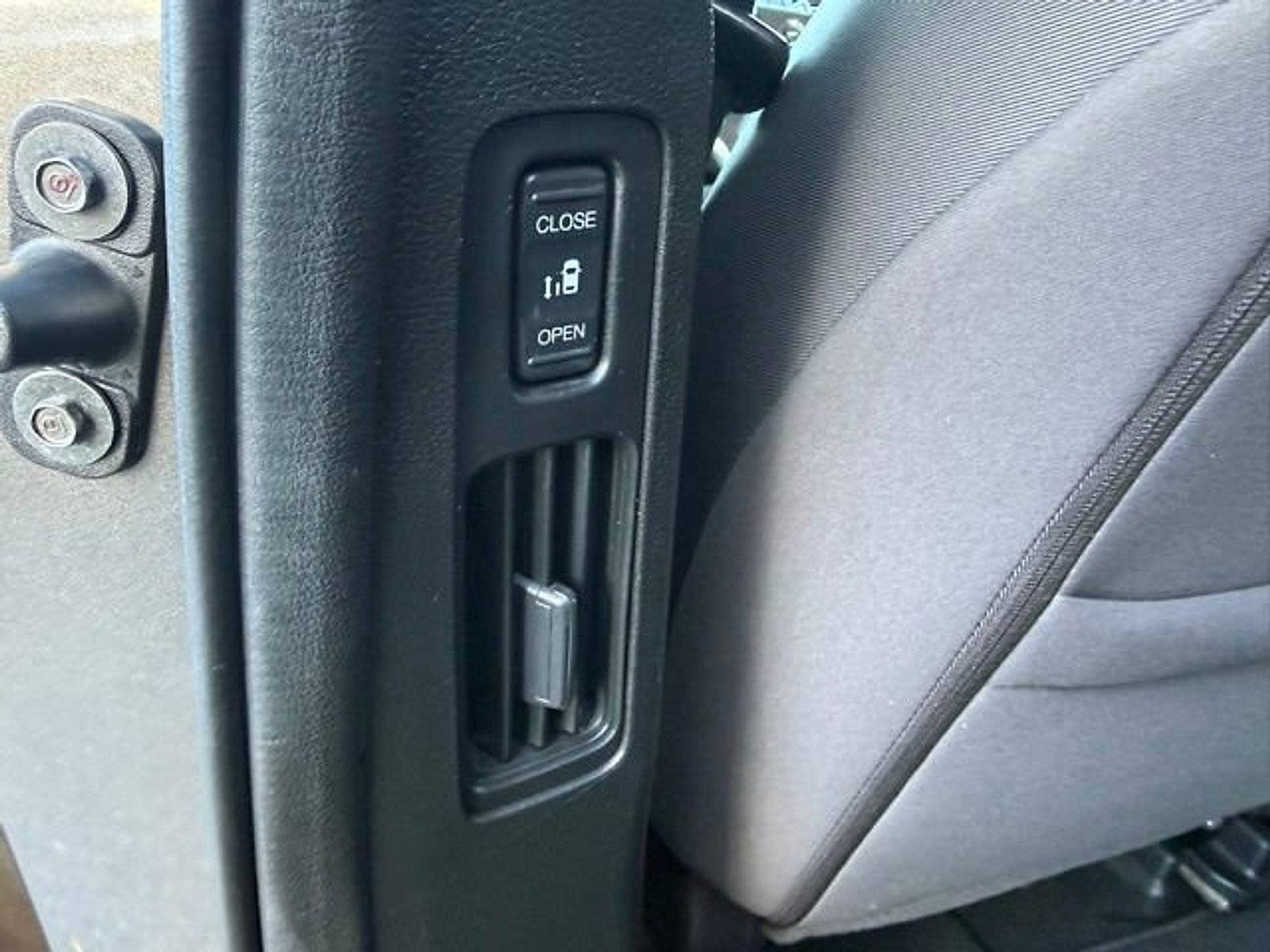 Used 2018 Honda Odyssey EX image 17