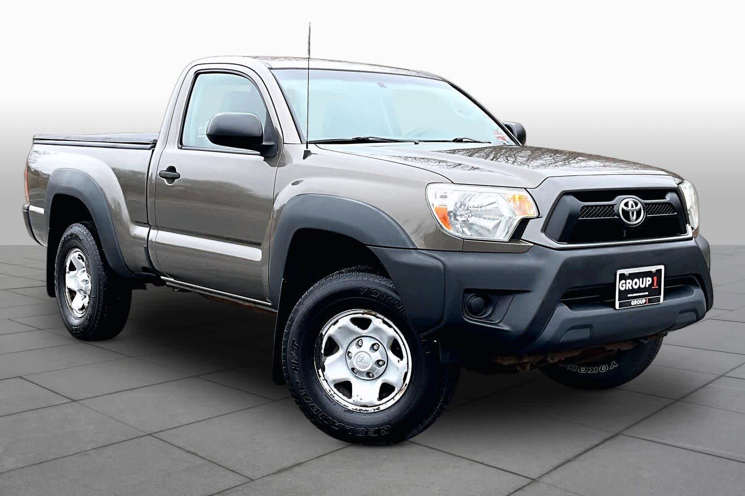Used 2012 Toyota Tacoma 4x4 Regular Cab image 3