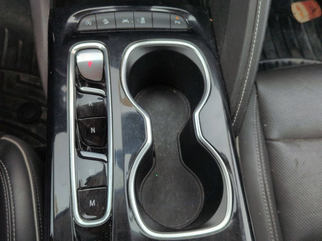 Used 2021 Buick Envision Essence w/ Technology Package I AWD/4WD image 11