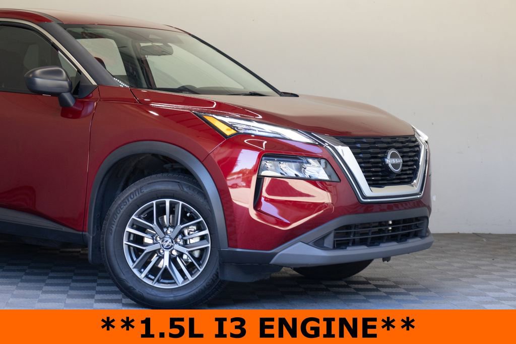 Used 2023 Nissan Rogue S image 3