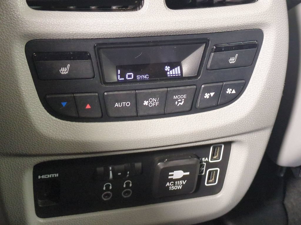 Used 2021 Honda Pilot Elite image 17