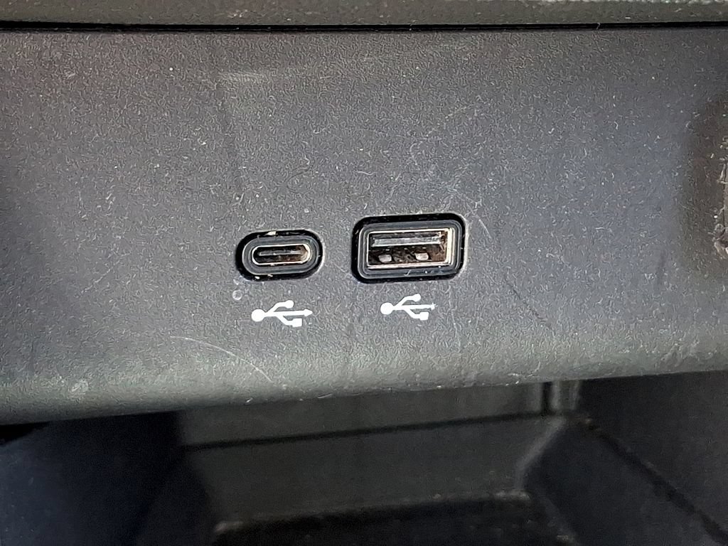 Used 2024 Buick Encore GX Sport Touring FWD image 27