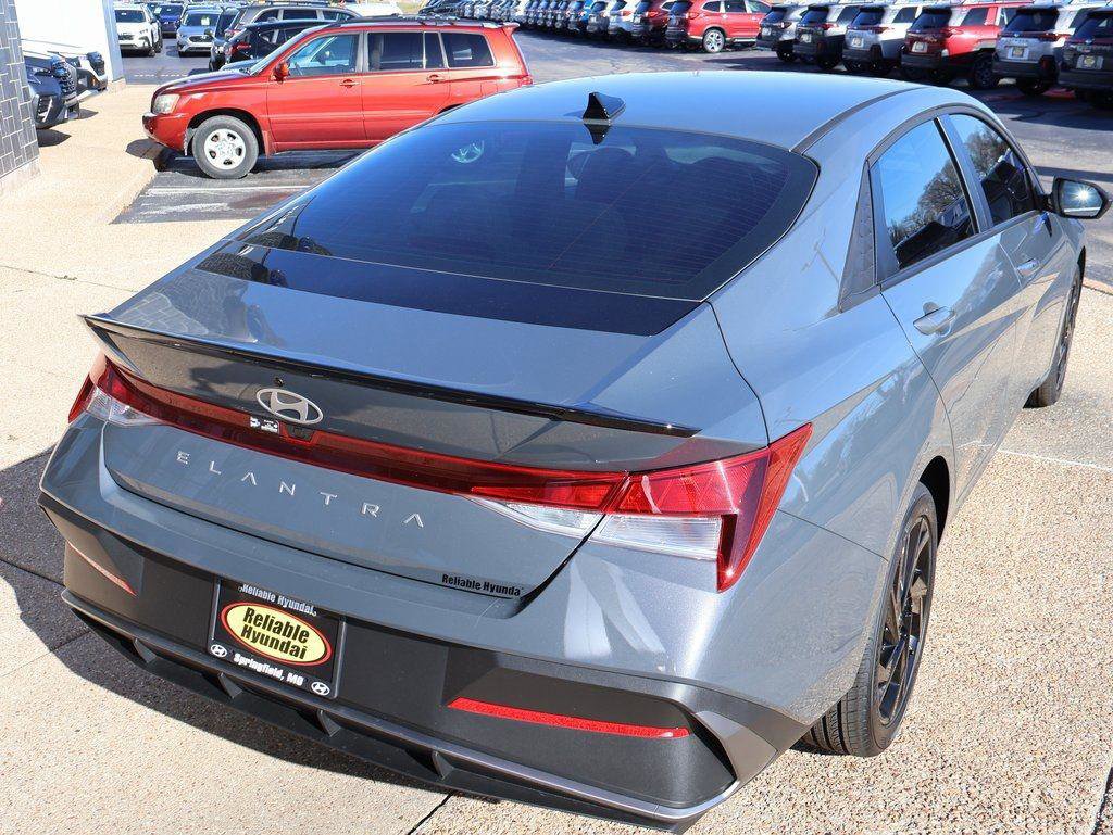 New 2026 Hyundai Elantra Sport image 6