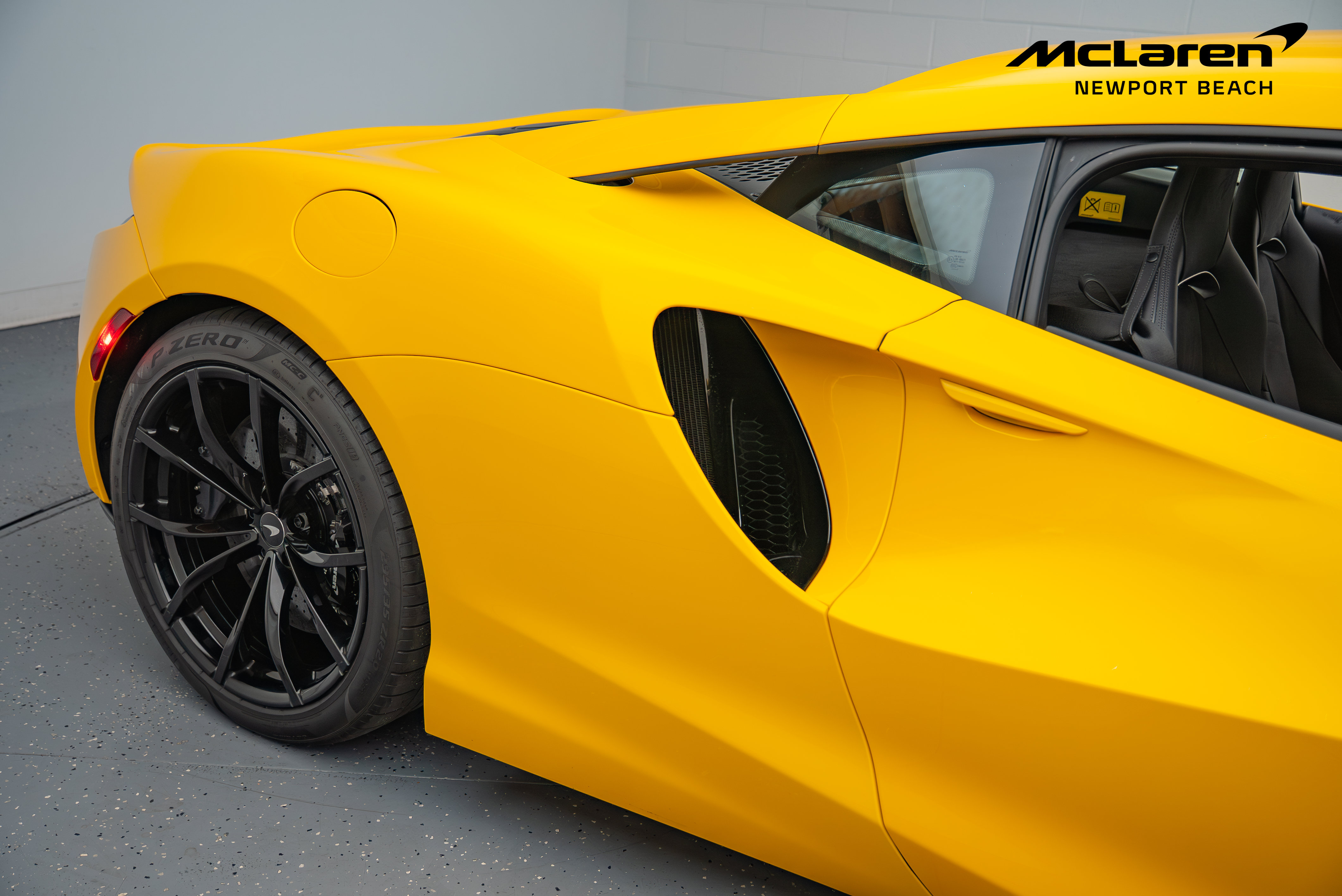 Used 2024 McLaren Artura RWD image 26