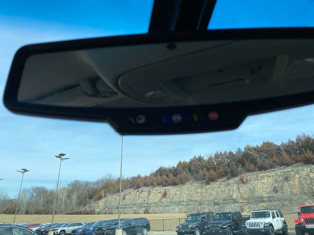 Used 2018 Chevrolet Silverado 1500 LTZ w/ Sport Package AWD/4WD image 39