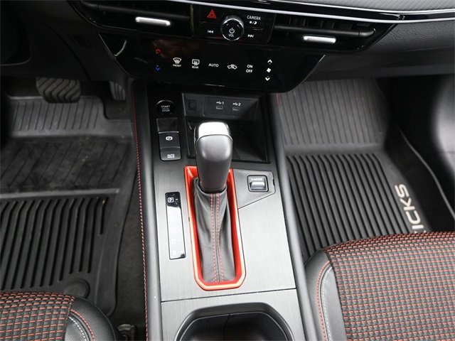 Used 2025 Nissan Kicks SR image 8