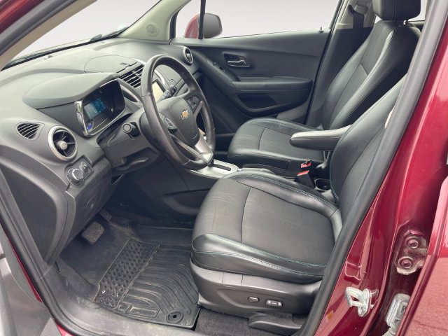 Used 2016 Chevrolet Trax LT w/ LT Convenience Package FWD image 9
