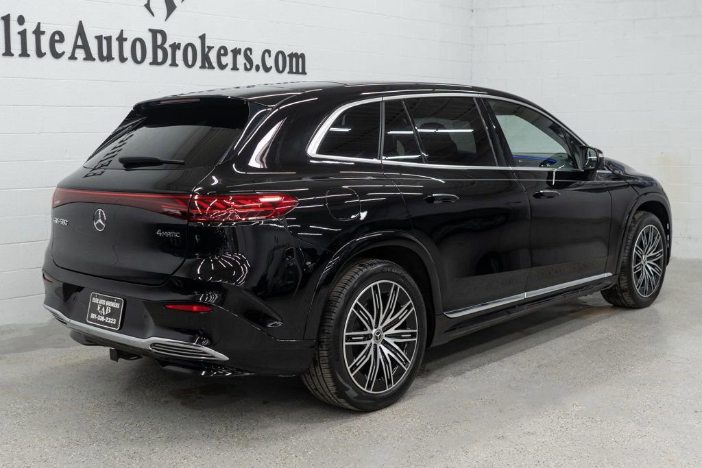 Used 2023 Mercedes-Benz EQS 580 4MATIC SUV w/ Exclusive Trim Package image 58