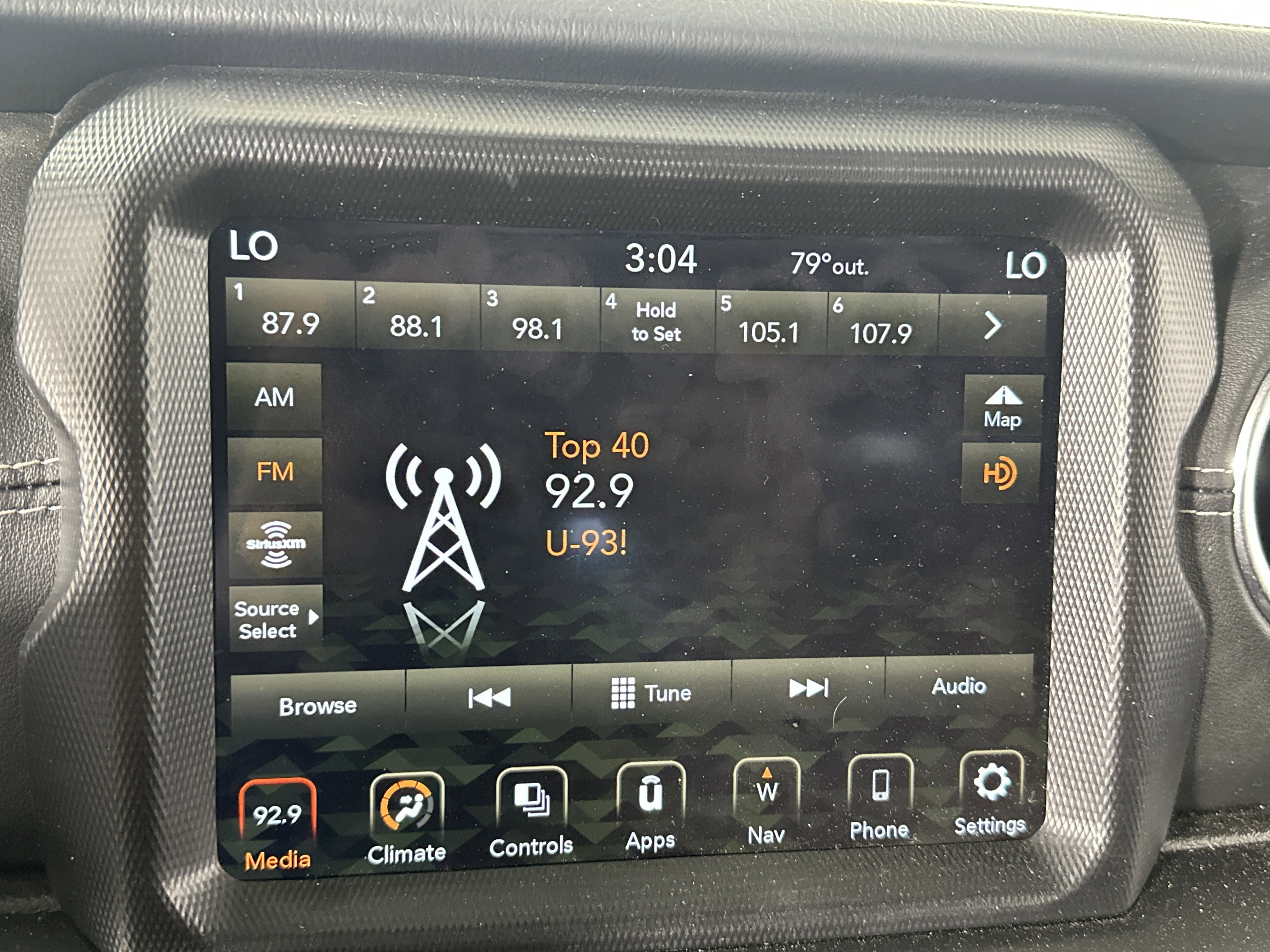 Used 2020 Jeep Wrangler Unlimited Sahara image 17