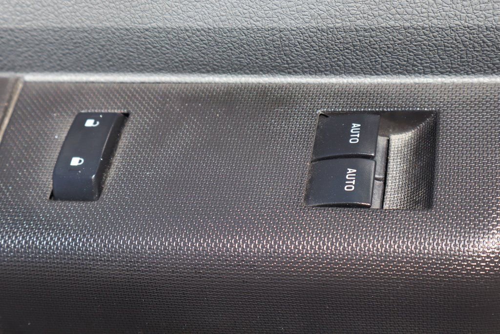 Used 2015 Ford F550 2WD Regular Cab Super Duty image 18