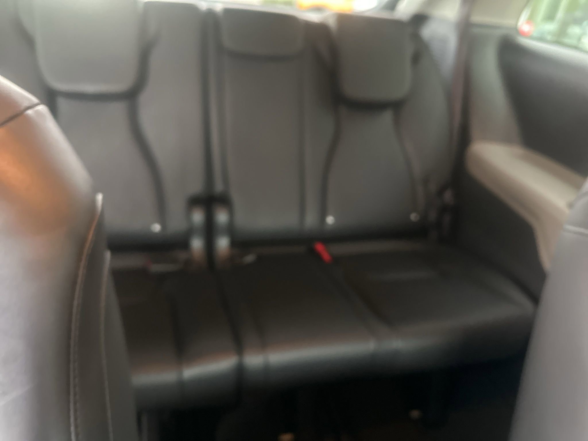Used 2025 Kia Carnival FWD image 13