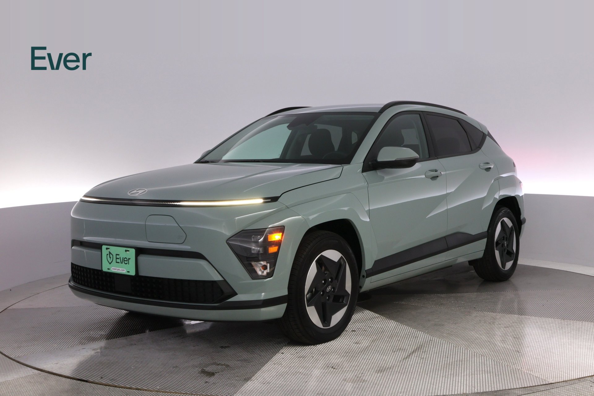 Used 2024 Hyundai Kona SEL FWD image 2