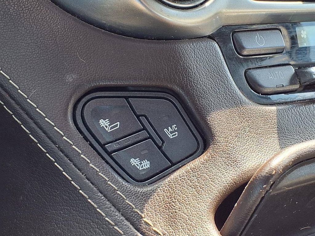 Used 2015 Chevrolet Suburban LTZ AWD/4WD image 22