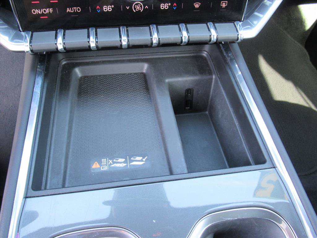 Used 2025 GMC Acadia Elevation FWD image 20