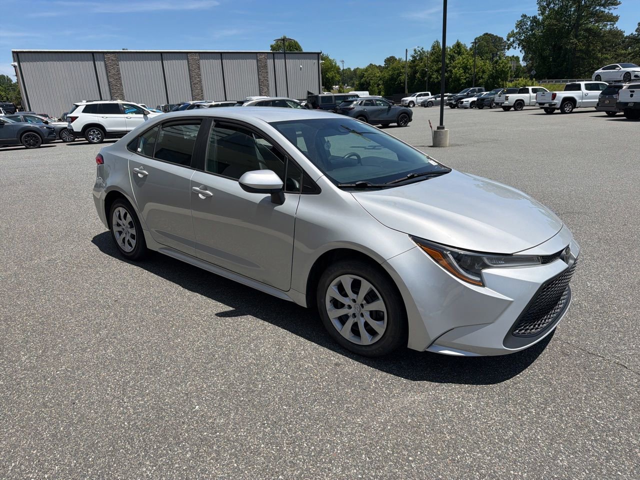 Used 2022 Toyota Corolla LE FWD image 9