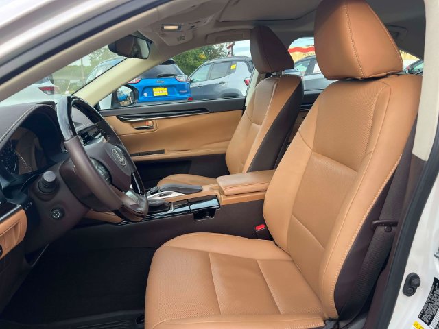 Used 2018 Lexus ES 350 w/ Navigation System Package FWD image 20
