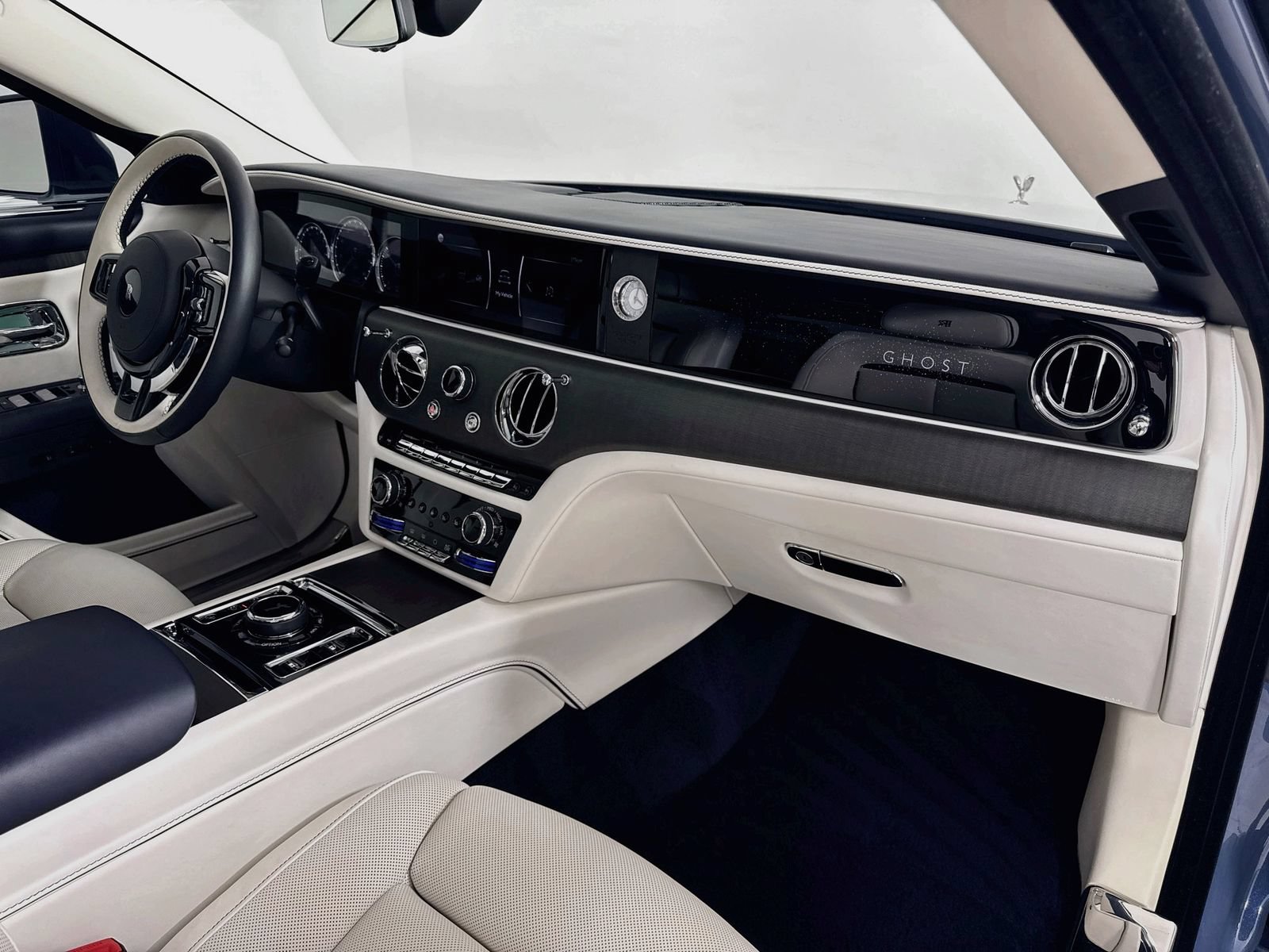 Certified 2024 Rolls-Royce Ghost AWD/4WD image 28