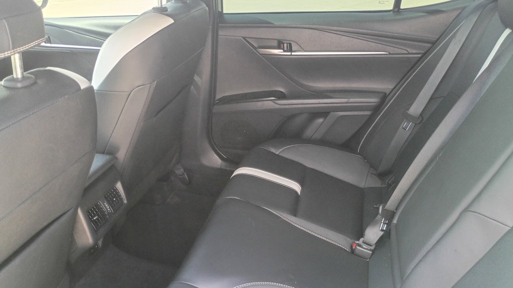Used 2025 Toyota Camry SE w/ Convenience Package FWD image 22