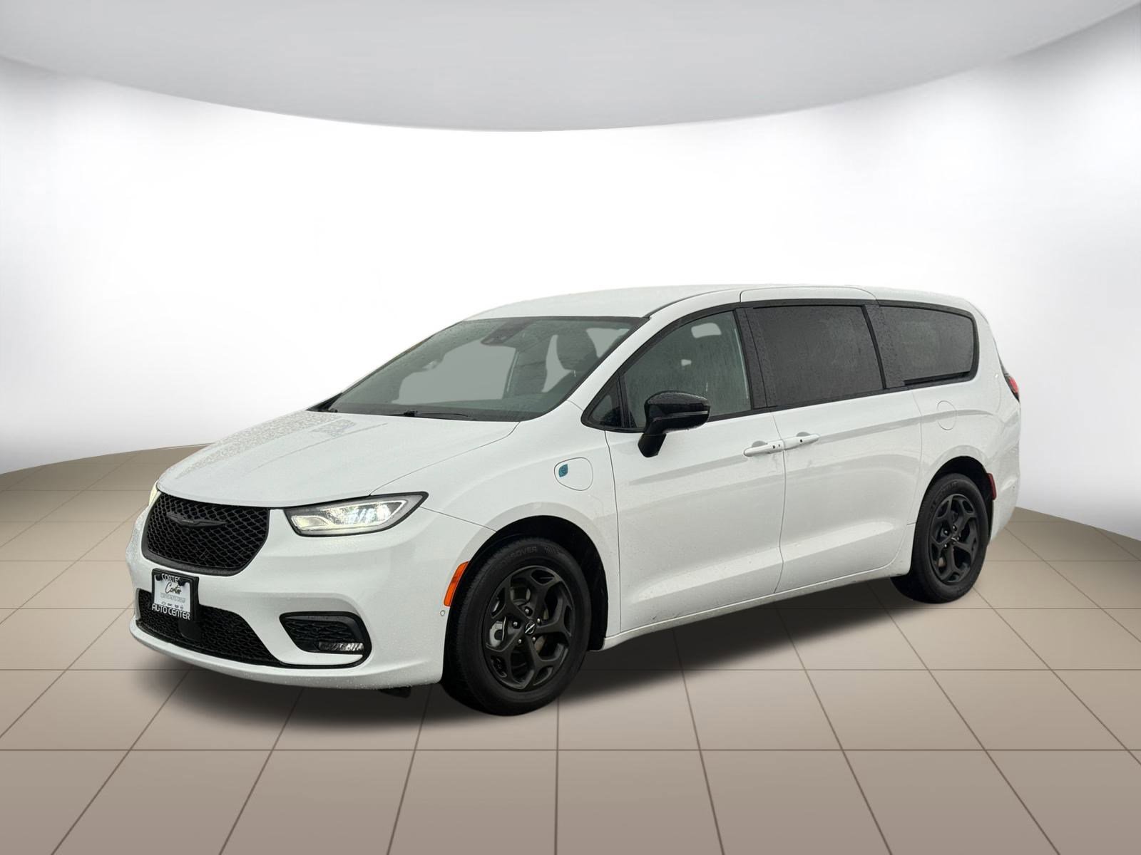 Used 2024 Chrysler Pacifica Limited FWD image 3