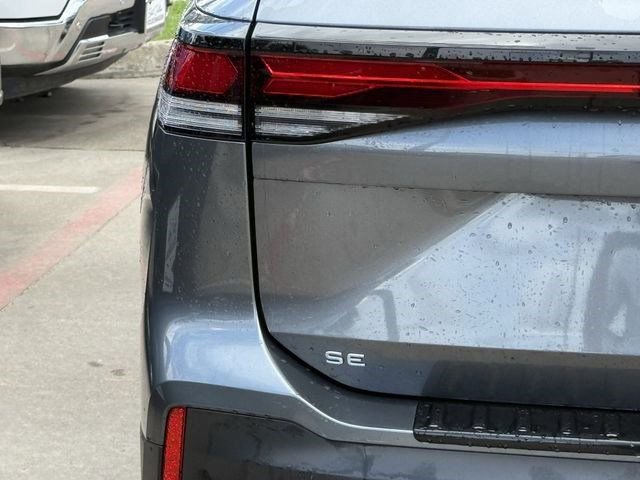 Used 2025 Volkswagen Tiguan SE image 5