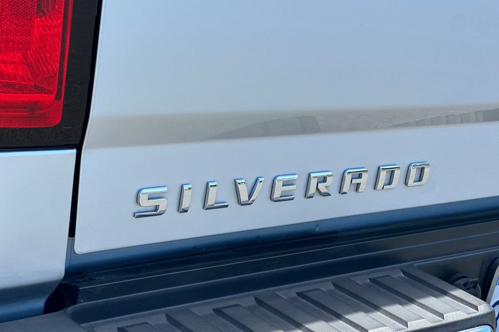 Used 2018 Chevrolet Silverado 2500 LTZ w/ Duramax Plus Package AWD/4WD image 25