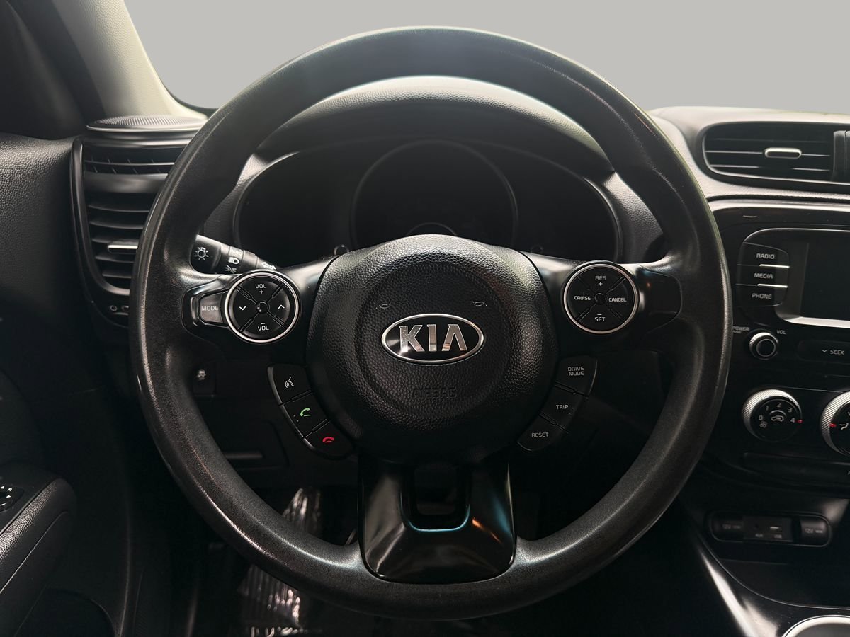 Used 2019 Kia Soul FWD image 18