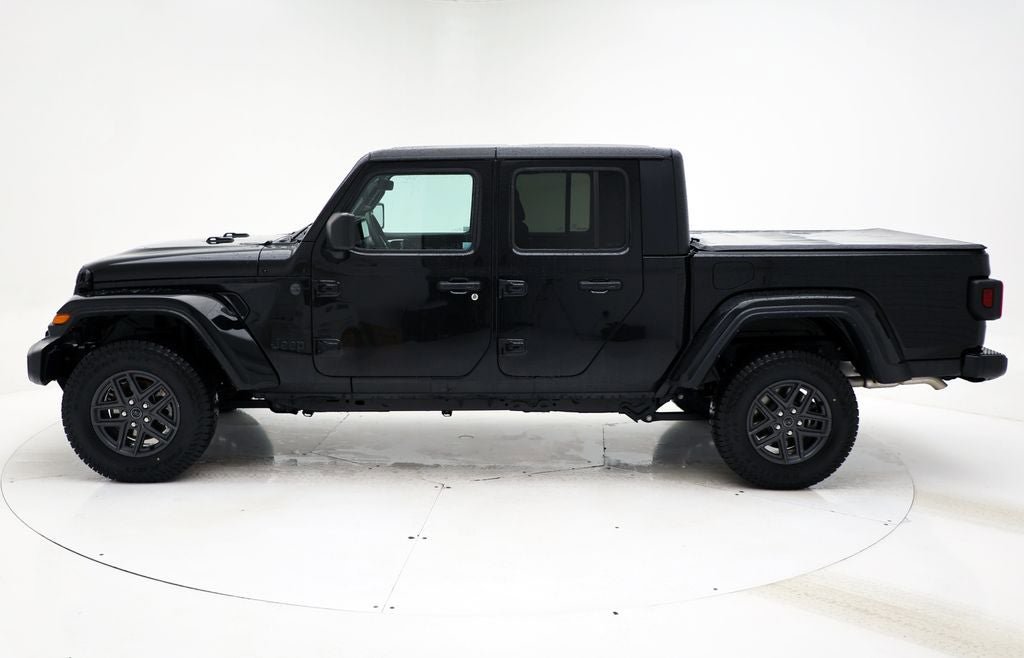 Used 2024 Jeep Gladiator Sport AWD/4WD image 5