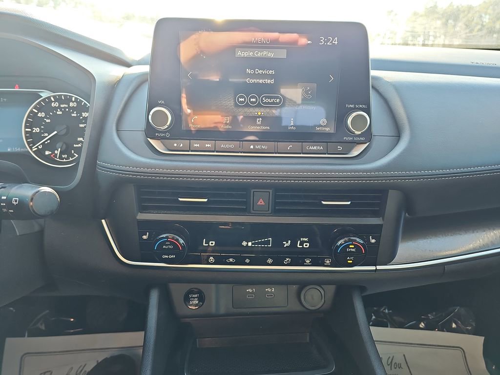 Used 2025 Nissan Rogue SV w/ SV Premium Package image 24