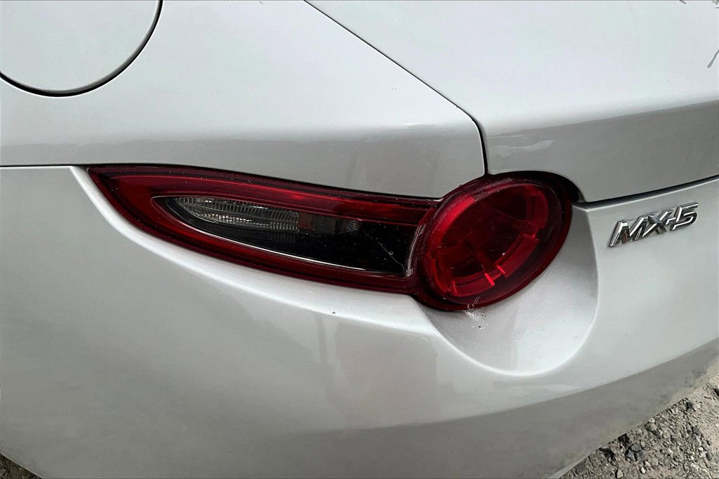 Used 2016 MAZDA MX-5 Miata Sport image 24