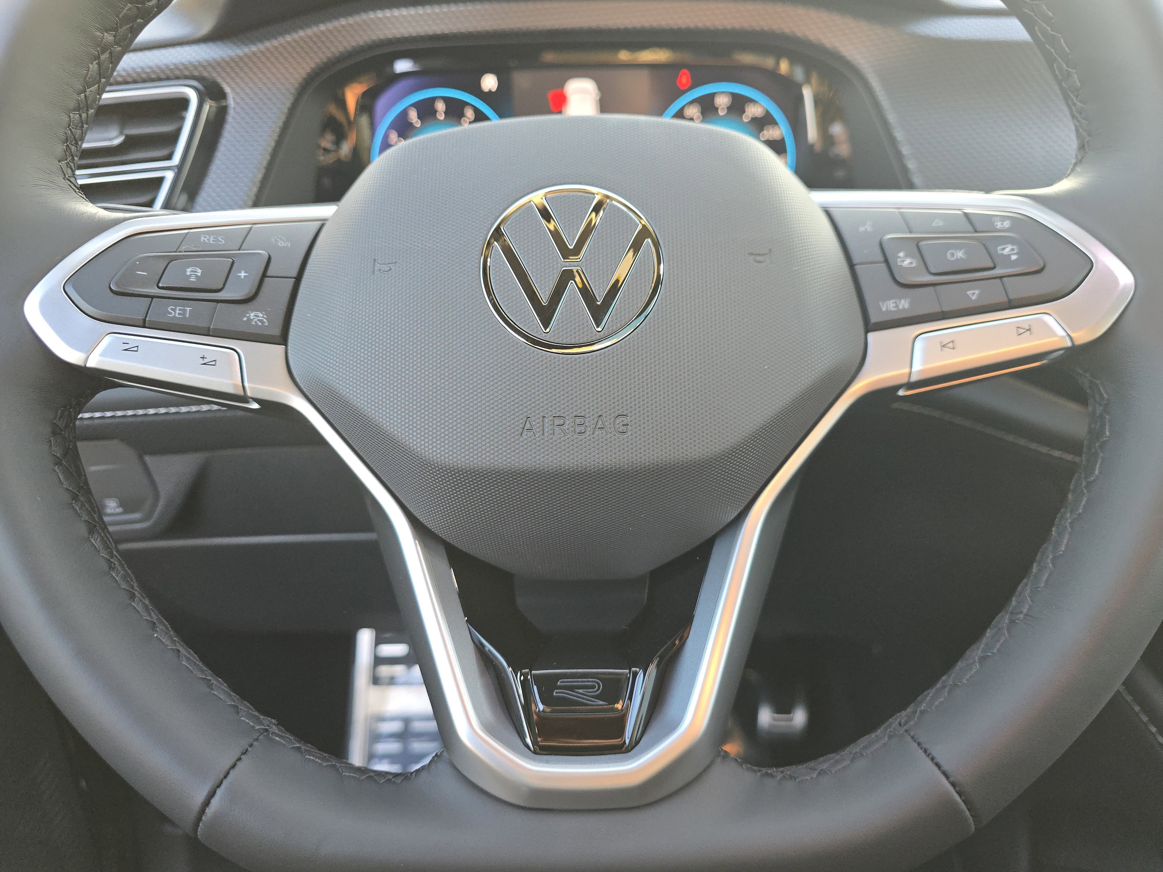 New 2026 Volkswagen Atlas Cross Sport SEL Premium R-Line image 22