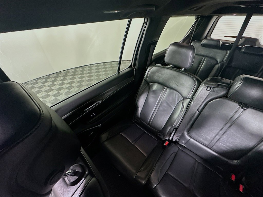 Used 2024 Jeep Wagoneer L Series II w/ Flexible Seating Group image 12