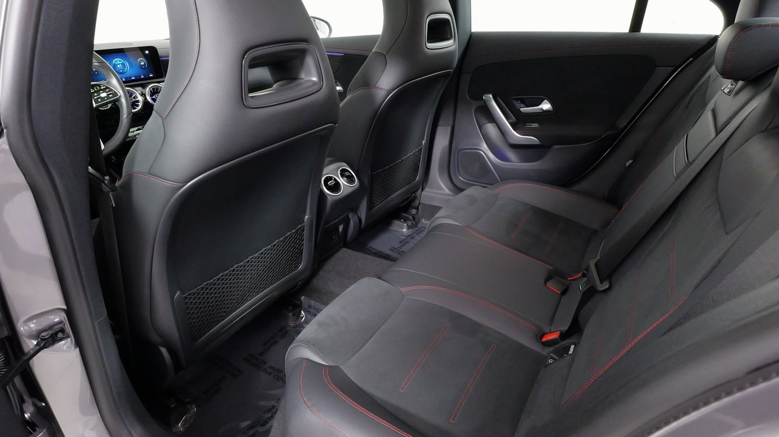 Used 2023 Mercedes-Benz CLA 250 4MATIC image 38