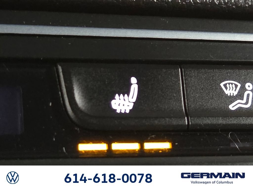 Used 2021 Volkswagen Atlas Cross Sport SE AWD/4WD image 32
