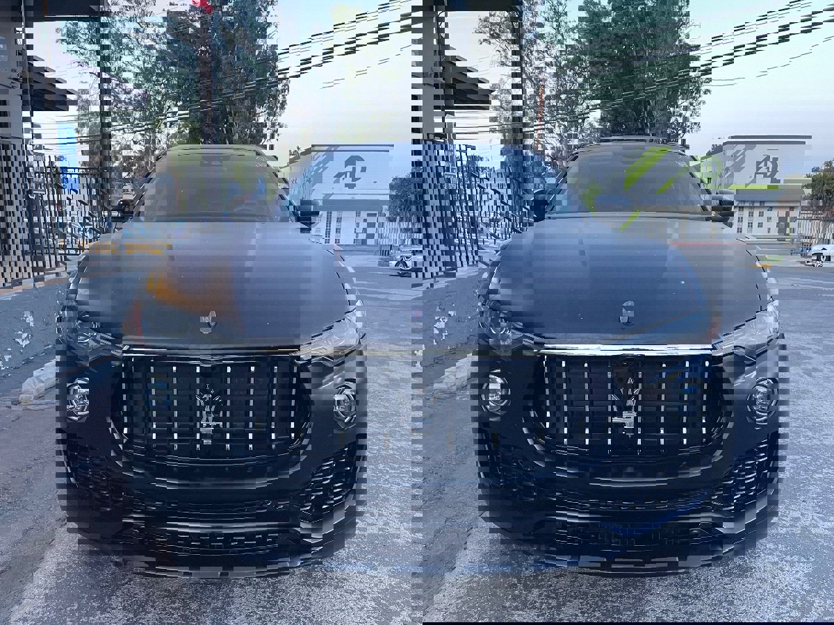 Used 2017 Maserati Levante w/ Sport Package image 2