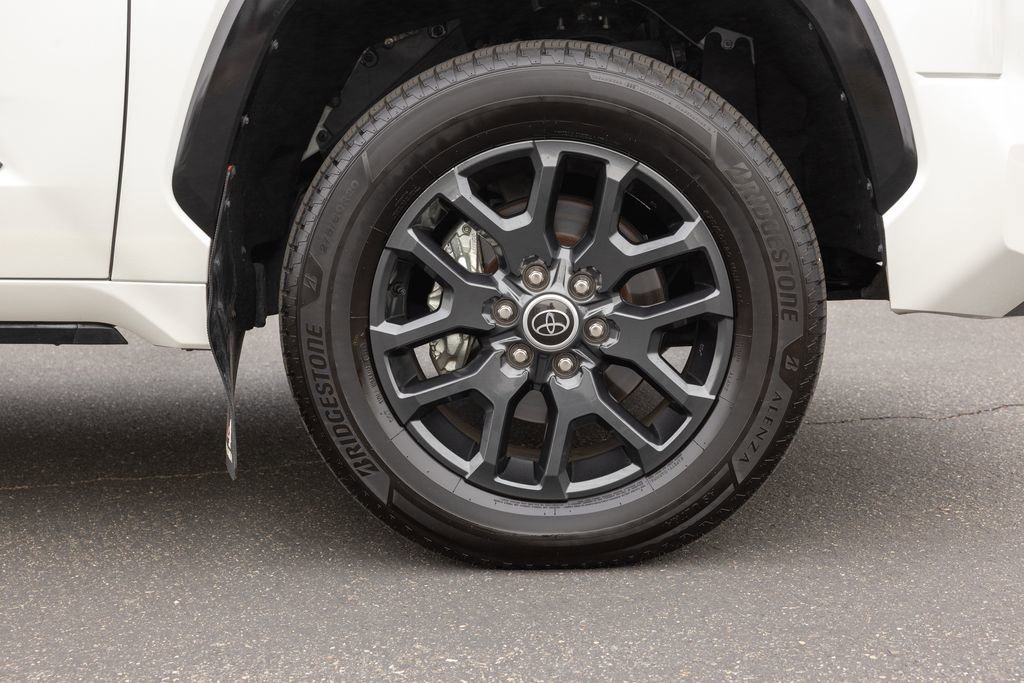 Used 2023 Toyota Tundra Platinum AWD/4WD image 4